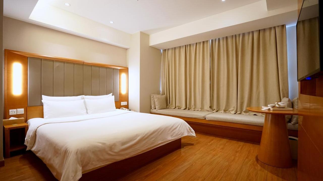 Hotel Ji Zhangjiang Jinke Road